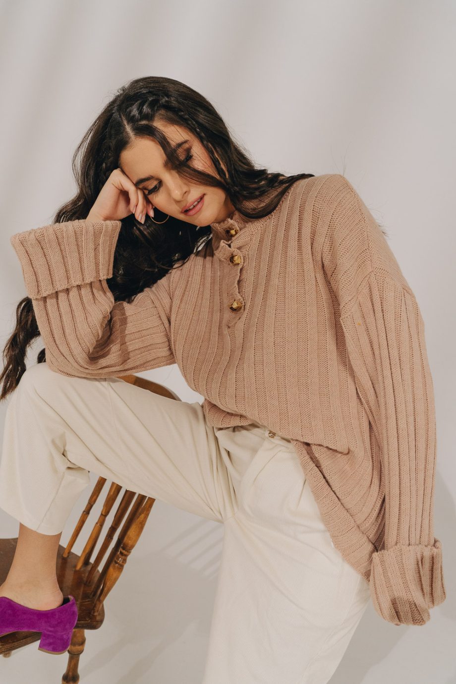 Evelyn nude sweater