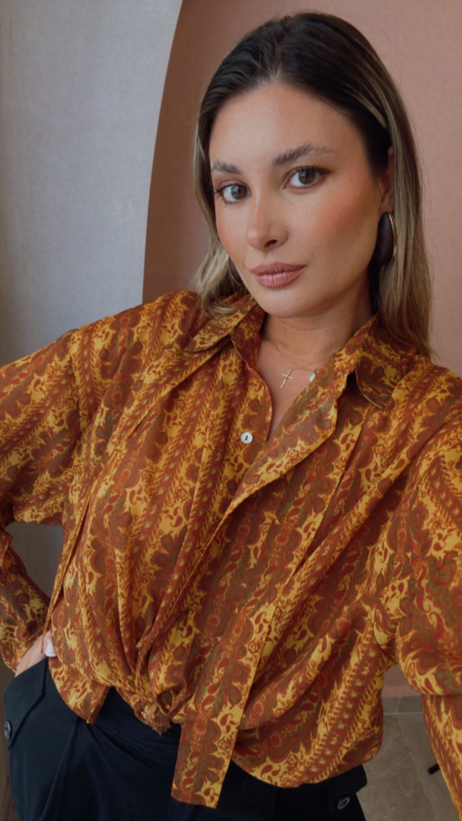 Luna beige oversized shirt